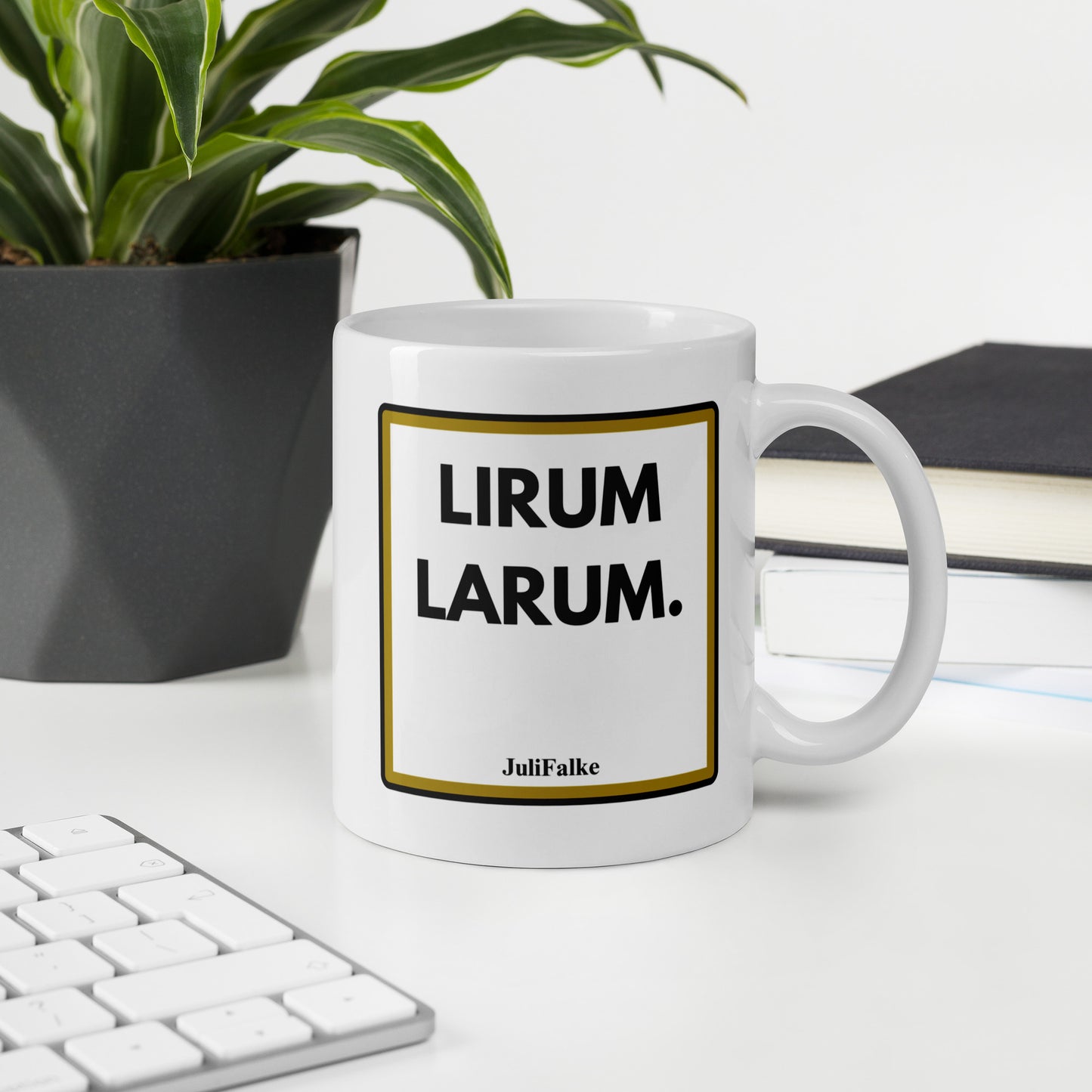 Kaffeebecher „Lirumlarum.“